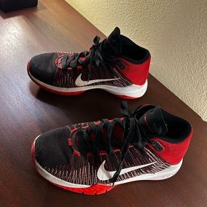 Youth Size 5 Nike Zoom Ascention Red Black White Basketball Shoes Snakers Mid